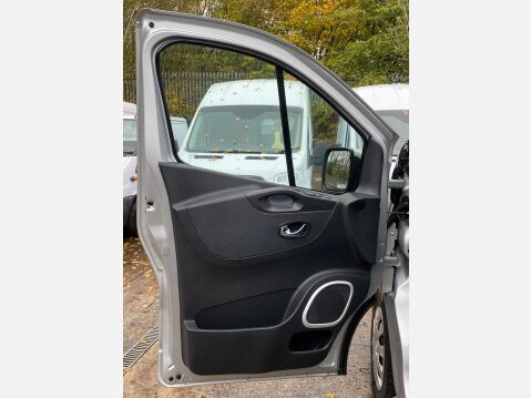 Vauxhall Vivaro 1.6 CDTi 2700 BiTurbo ecoFLEX Sportive L1 H1 Euro 5 (s/s) 5dr 40