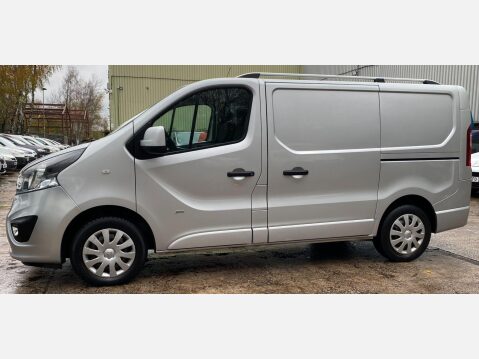 Vauxhall Vivaro 1.6 CDTi 2700 BiTurbo ecoFLEX Sportive L1 H1 Euro 5 (s/s) 5dr 23