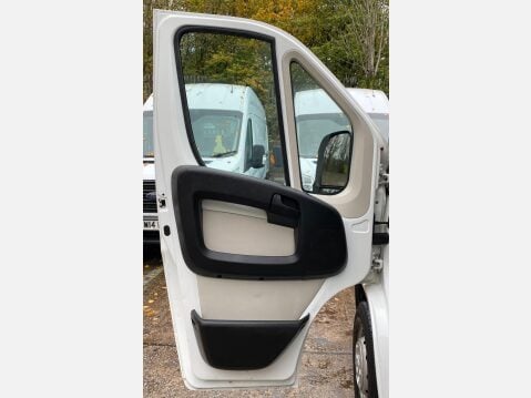 Peugeot Boxer 2.2 HDi 335 Professional Panel Van 5dr Diesel Manual L3 H2 Euro 5 (130 ps) 32