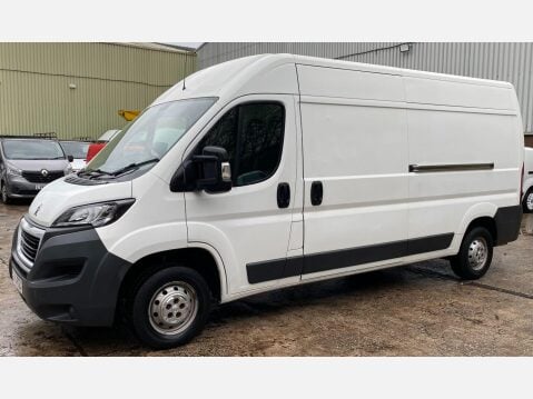 Peugeot Boxer 2.2 HDi 335 Professional Panel Van 5dr Diesel Manual L3 H2 Euro 5 (130 ps) 14