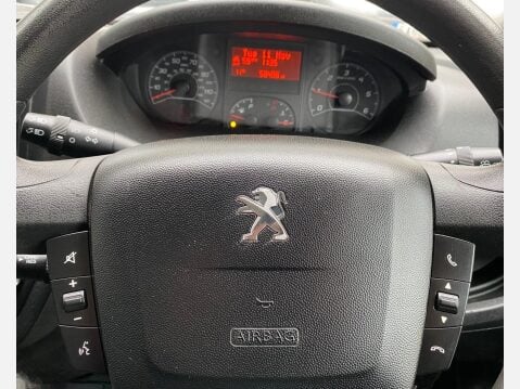 Peugeot Boxer 2.2 HDi 335 Professional Panel Van 5dr Diesel Manual L3 H2 Euro 5 (130 ps) 24