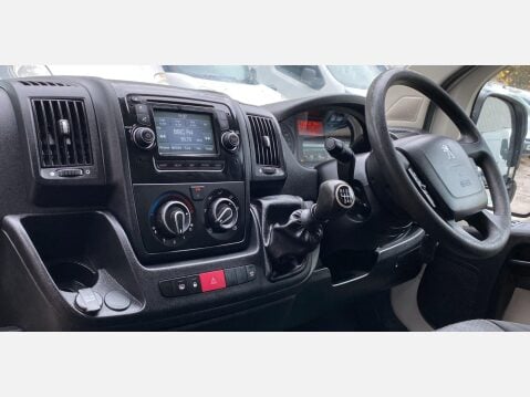 Peugeot Boxer 2.2 HDi 335 Professional Panel Van 5dr Diesel Manual L3 H2 Euro 5 (130 ps) 35