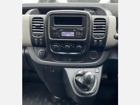 Renault Trafic 1.6 dCi 29 Business+ Panel Van 5dr Diesel Manual LWB Standard Roof Euro 6 ( 28