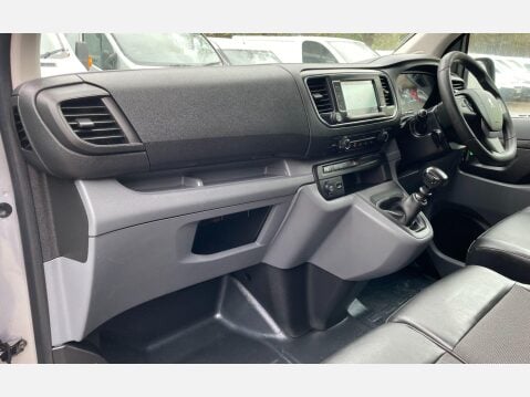 Peugeot Expert 2.0 BlueHDi 1400 Professional Standard Panel Van MWB Euro 6 (s/s) 6dr 37