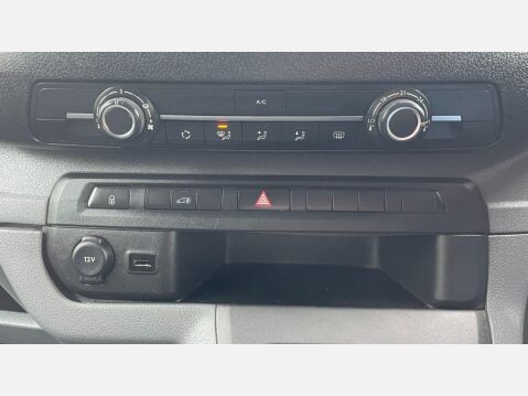 Peugeot Expert 2.0 BlueHDi 1400 Professional Standard Panel Van MWB Euro 6 (s/s) 6dr 33