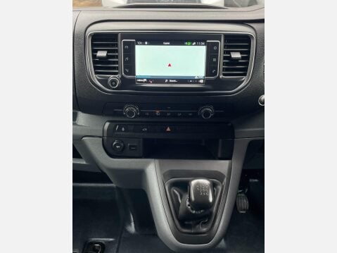 Peugeot Expert 2.0 BlueHDi 1400 Professional Standard Panel Van MWB Euro 6 (s/s) 6dr 31