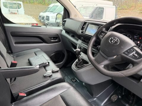 Toyota Proace 2.0D Design Medium Panel Van 5dr Diesel Manual MWB Euro 6 (s/s) (120 ps) 26
