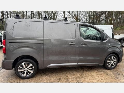 Toyota Proace 2.0D Design Medium Panel Van 5dr Diesel Manual MWB Euro 6 (s/s) (120 ps) 9