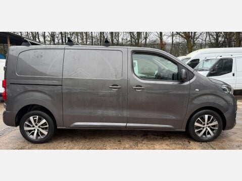 Toyota Proace 2.0D Design Medium Panel Van 5dr Diesel Manual MWB Euro 6 (s/s) (120 ps) 8