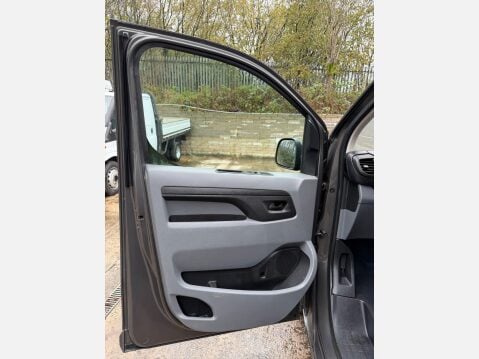 Toyota Proace 2.0D Design Medium Panel Van 5dr Diesel Manual MWB Euro 6 (s/s) (120 ps) 34