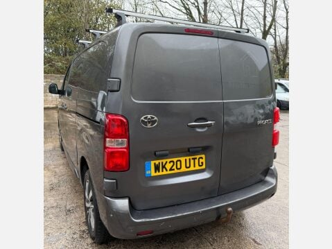 Toyota Proace 2.0D Design Medium Panel Van 5dr Diesel Manual MWB Euro 6 (s/s) (120 ps) 14
