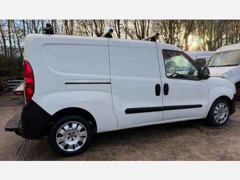 Fiat Doblo 1.6 JTD MultiJet 16v Maxi Panel Van 4dr Diesel Manual L2 H1 (144 g/km, 105 11
