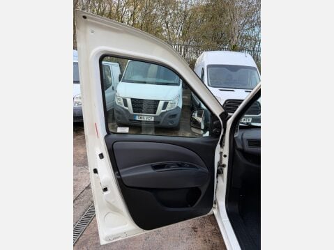 Fiat Doblo 1.6 JTD MultiJet 16v Maxi Panel Van 4dr Diesel Manual L2 H1 (144 g/km, 105 39