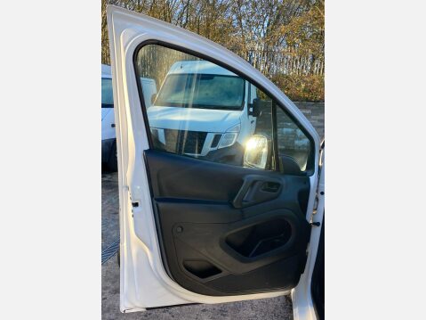 Citroen Berlingo 1.6 BlueHDi 625 LX Panel Van 5dr Diesel Manual L1 (s/s) (111 g/km, 100 bhp) 40