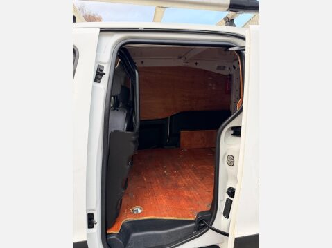 Peugeot Partner 1.6 HDi 850 S Panel Van 4dr Diesel Manual L1 (132 g/km, 90 bhp) 22