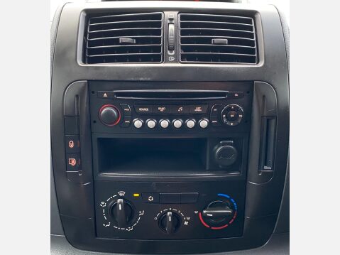 Peugeot Expert 1.6 HDi Panel Van 4dr Diesel Manual L2 H1 (194 g/km, 90 bhp) 40