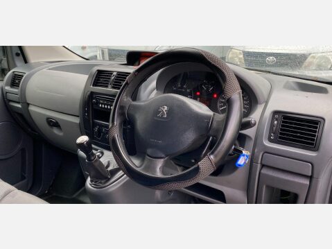 Peugeot Expert 1.6 HDi Panel Van 4dr Diesel Manual L2 H1 (194 g/km, 90 bhp) 34