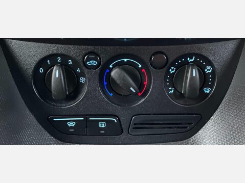 Ford Transit Connect 1.6 TDCi 240 Trend Panel Van 4dr Diesel Manual L2 H1 (128 g/km, 94 bhp) 44