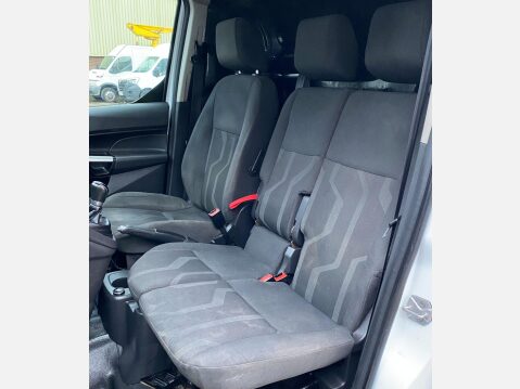 Ford Transit Connect 1.6 TDCi 240 Trend Panel Van 4dr Diesel Manual L2 H1 (128 g/km, 94 bhp) 48