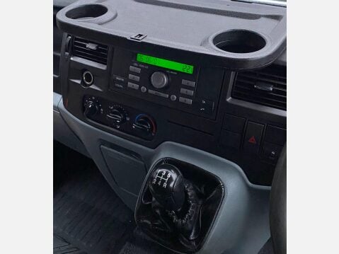 Ford Transit 2.4 TD 350 Luton 3dr Diesel Manual RWD L4 H3 (118 bhp) 37