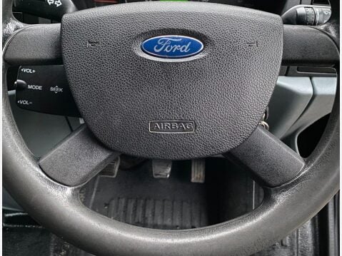 Ford Transit 2.4 TD 350 Luton 3dr Diesel Manual RWD L4 H3 (118 bhp) 32