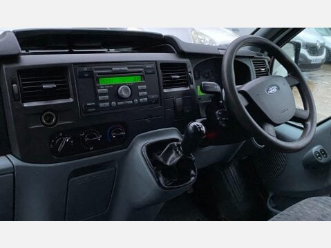 Ford Transit 2.4 TD 350 Luton 3dr Diesel Manual RWD L4 H3 (118 bhp) 43