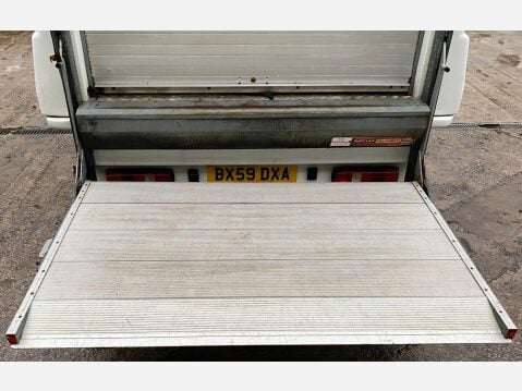 Ford Transit 2.4 TD 350 Luton 3dr Diesel Manual RWD L4 H3 (118 bhp) 15