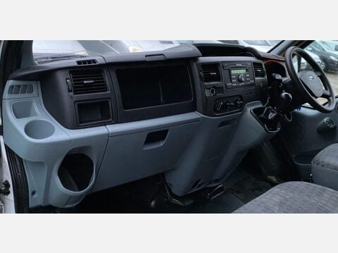 Ford Transit 2.4 TD 350 Luton 3dr Diesel Manual RWD L4 H3 (118 bhp) 42