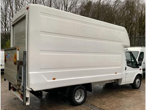 Ford Transit 2.4 TD 350 Luton 3dr Diesel Manual RWD L4 H3 (118 bhp) 9