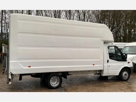 Ford Transit 2.4 TD 350 Luton 3dr Diesel Manual RWD L4 H3 (118 bhp) 8