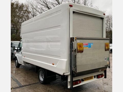 Ford Transit 2.4 TD 350 Luton 3dr Diesel Manual RWD L4 H3 (118 bhp) 18