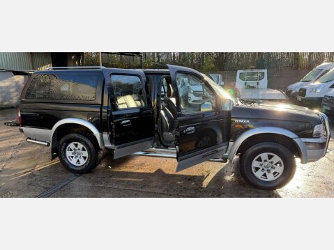 Ford Ranger 2.5 TDdi XLT Thunder Pickup 4dr Diesel Manual 4x4 (107 bhp) 7