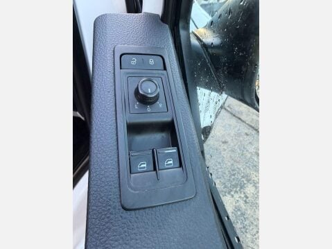 Volkswagen Transporter 2.0 TDI T28 BlueMotion Tech Startline FWD SWB Euro 6 (s/s) 5dr 32