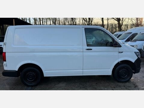 Volkswagen Transporter 2.0 TDI T28 BlueMotion Tech Startline FWD SWB Euro 6 (s/s) 5dr 8