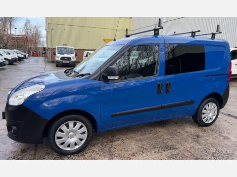 Vauxhall Combo 1.3 CDTi 2300 16v Panel Van 6dr Diesel Manual FWD L2 H1 (136 g/km, 89 bhp) 28