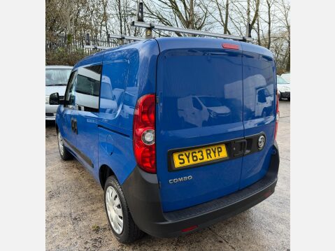 Vauxhall Combo 1.3 CDTi 2300 16v Panel Van 6dr Diesel Manual FWD L2 H1 (136 g/km, 89 bhp) 21
