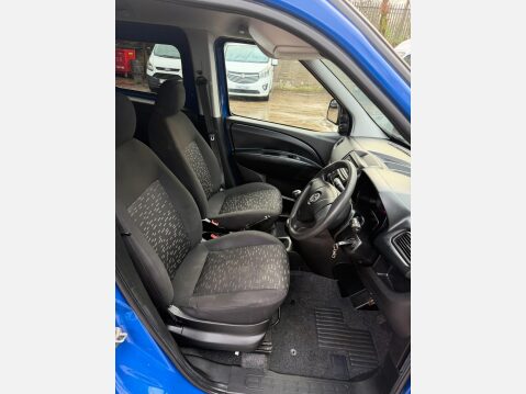 Vauxhall Combo 1.3 CDTi 2300 16v Panel Van 6dr Diesel Manual FWD L2 H1 (136 g/km, 89 bhp) 33