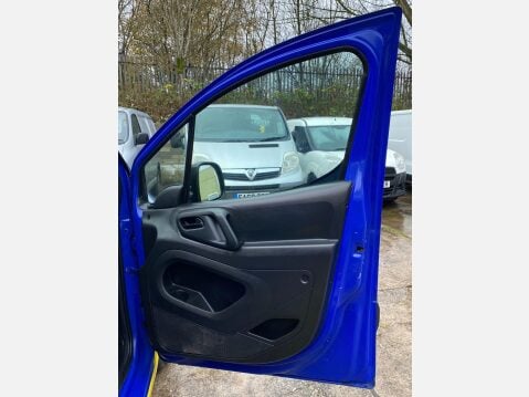 Peugeot Partner 1.6 BlueHDi 744 S Combi Van 6dr Diesel Manual L2 (113 g/km, 97.64 bhp) 34