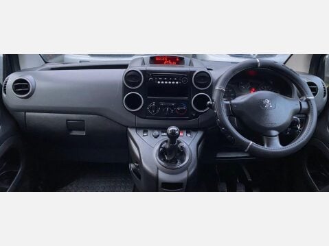 Peugeot Partner 1.6 BlueHDi 744 S Combi Van 6dr Diesel Manual L2 (113 g/km, 97.64 bhp) 38