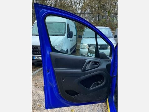 Peugeot Partner 1.6 BlueHDi 744 S Combi Van 6dr Diesel Manual L2 (113 g/km, 97.64 bhp) 46
