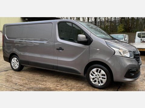 Renault Trafic 1.6 dCi 29 Sport Nav Panel Van 5dr Diesel Manual LWB Standard Roof Euro 6 ( 8