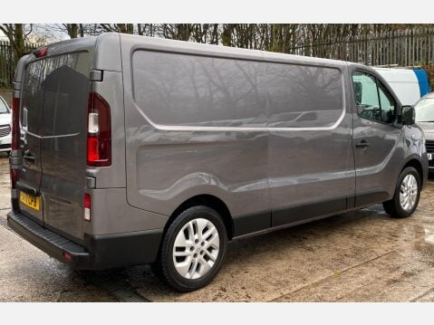 Renault Trafic 1.6 dCi 29 Sport Nav Panel Van 5dr Diesel Manual LWB Standard Roof Euro 6 ( 12