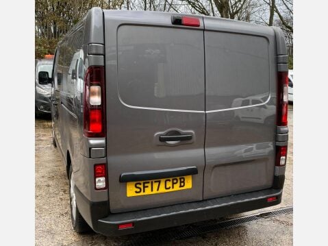 Renault Trafic 1.6 dCi 29 Sport Nav Panel Van 5dr Diesel Manual LWB Standard Roof Euro 6 ( 18