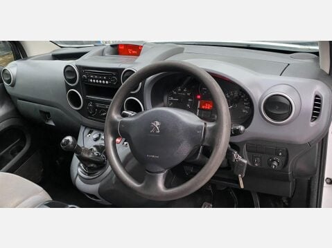 Peugeot Partner 1.6 BlueHDi 744 S Crew Van 6dr Diesel Manual L2 (113 g/km, 100 bhp) 35
