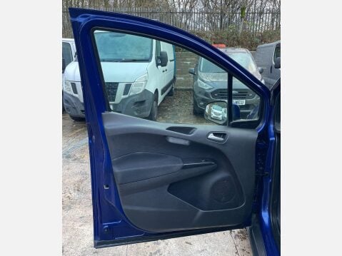 Ford Transit Courier 1.5 TDCi Trend L1 Euro 5 5dr 29