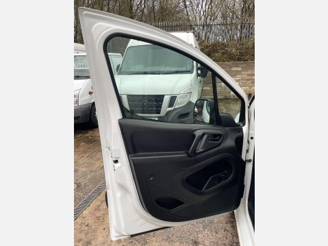 Citroen Berlingo 1.6 HDi 625 LX Panel Van 5dr Diesel Manual L1 (Euro 5) (75 bhp) 31