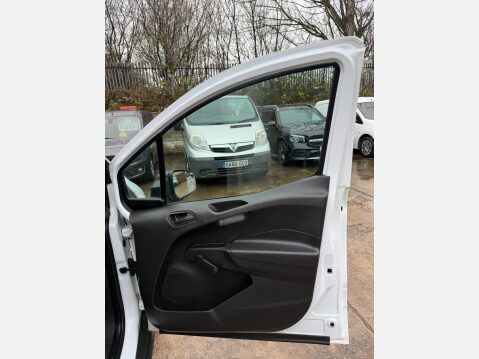 Ford Transit Courier 1.5 TDCi Panel Van 5dr Diesel Manual L1 Euro 6 (s/s) (SLD) (75 ps) 29