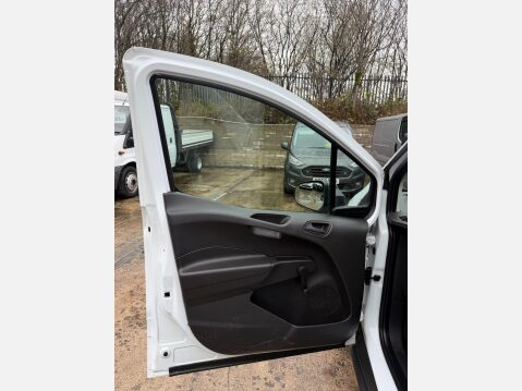 Ford Transit Courier 1.5 TDCi Panel Van 5dr Diesel Manual L1 Euro 6 (s/s) (SLD) (75 ps) 38