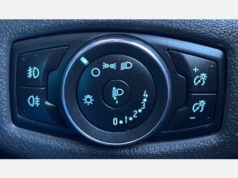 Ford Transit Connect 1.6 TDCi 200 Trend Panel Van 4dr Diesel Manual L1 H1 (124 g/km, 74 bhp) 39