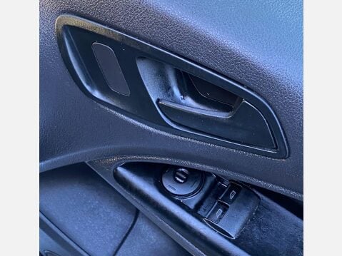 Ford Transit Connect 1.6 TDCi 200 Trend Panel Van 4dr Diesel Manual L1 H1 (124 g/km, 74 bhp) 32